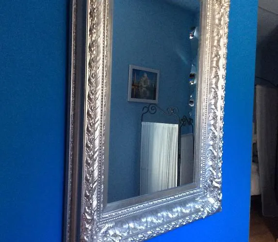 Passepartout לינה וארוחת בוקר סקופלו