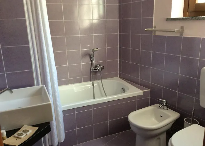 Passepartout לינה וארוחת בוקר סקופלו